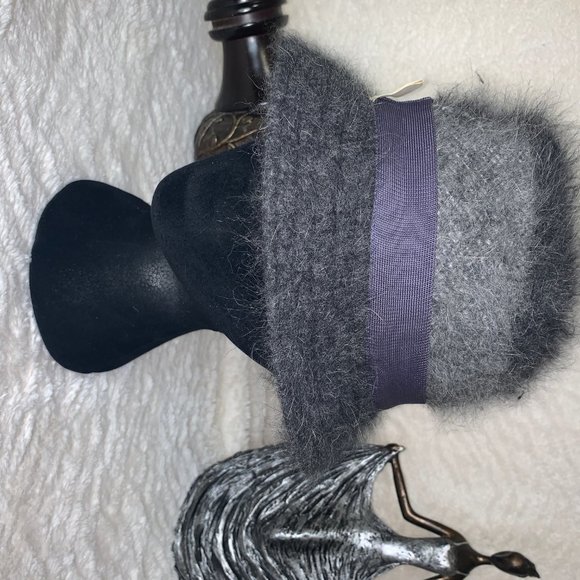 Gray Hat - Picture 9 of 10